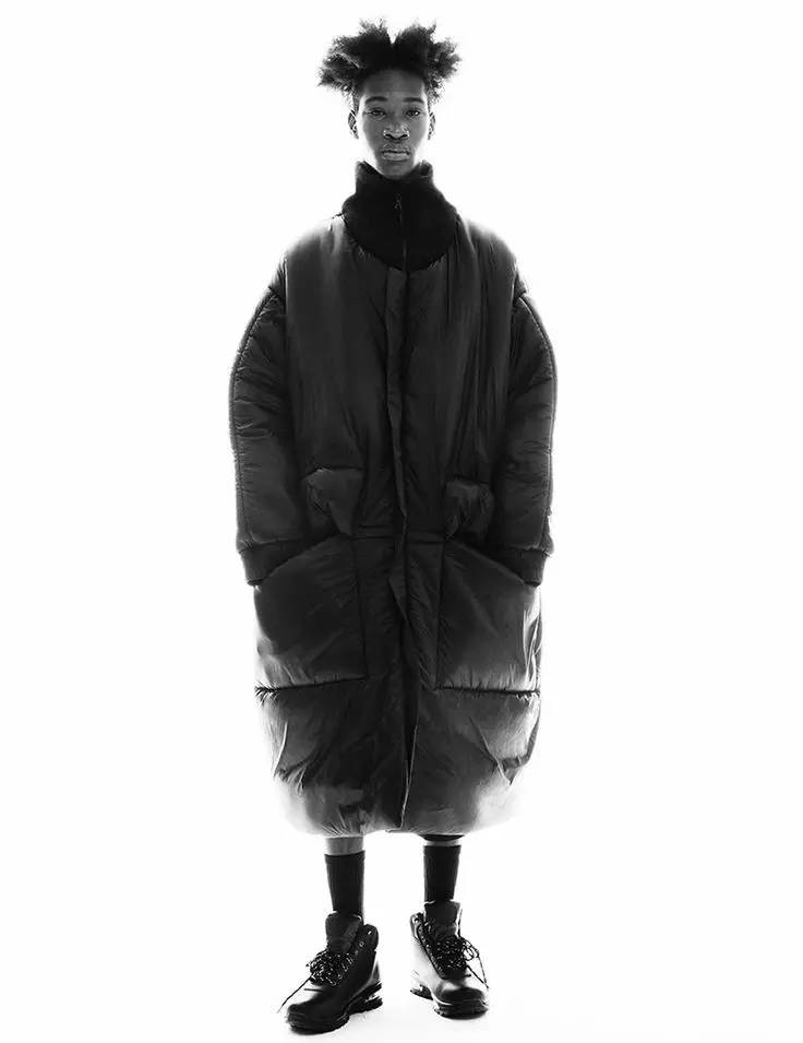 What Color毛衣 to Wear with a Gray羽绒服