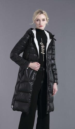 Lisha羽绒服，时尚与功能的完美结合