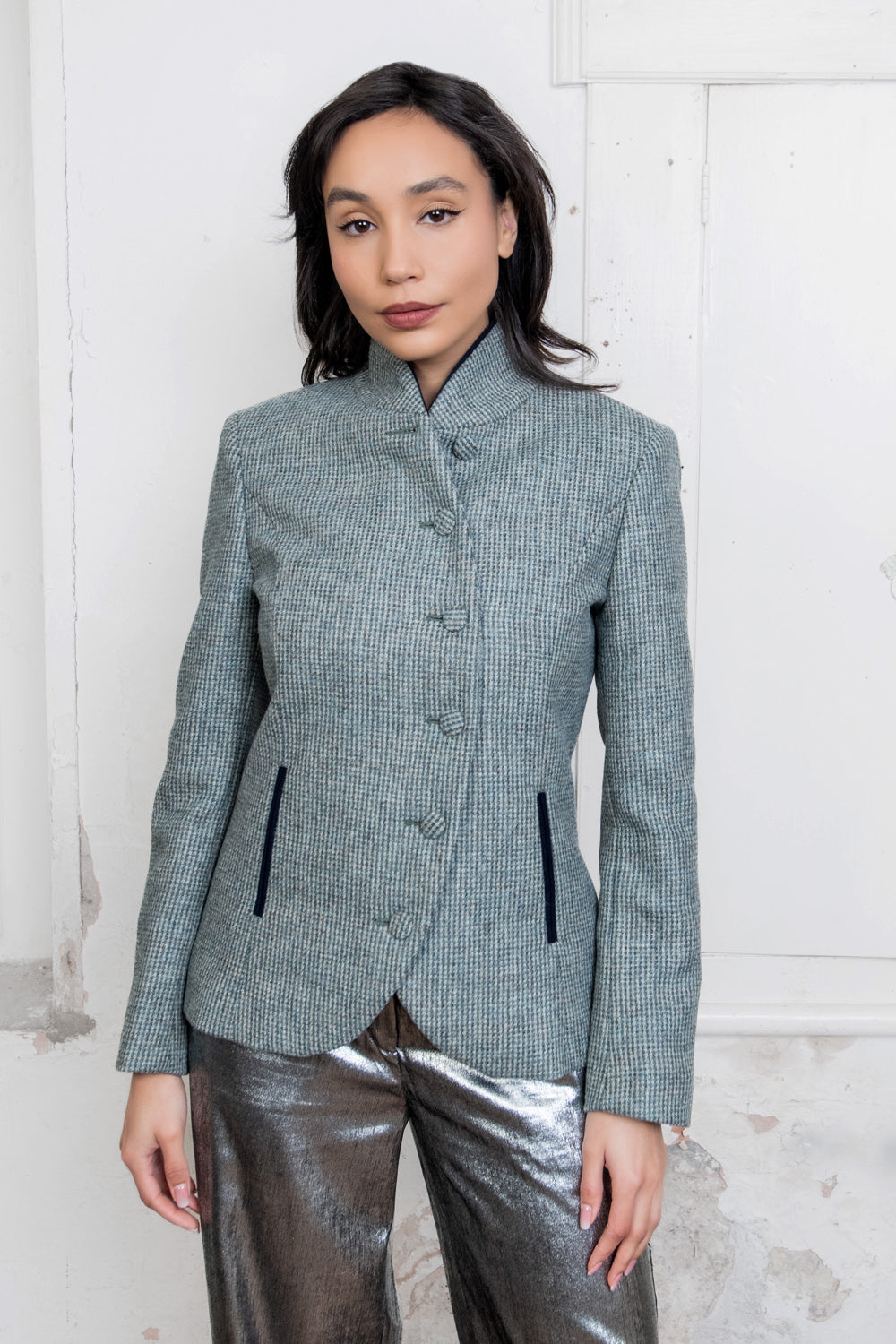 DICKENNIE MENSWEAR JACKET: A WARM AND STYLISH WINTER ESSENTIAL
