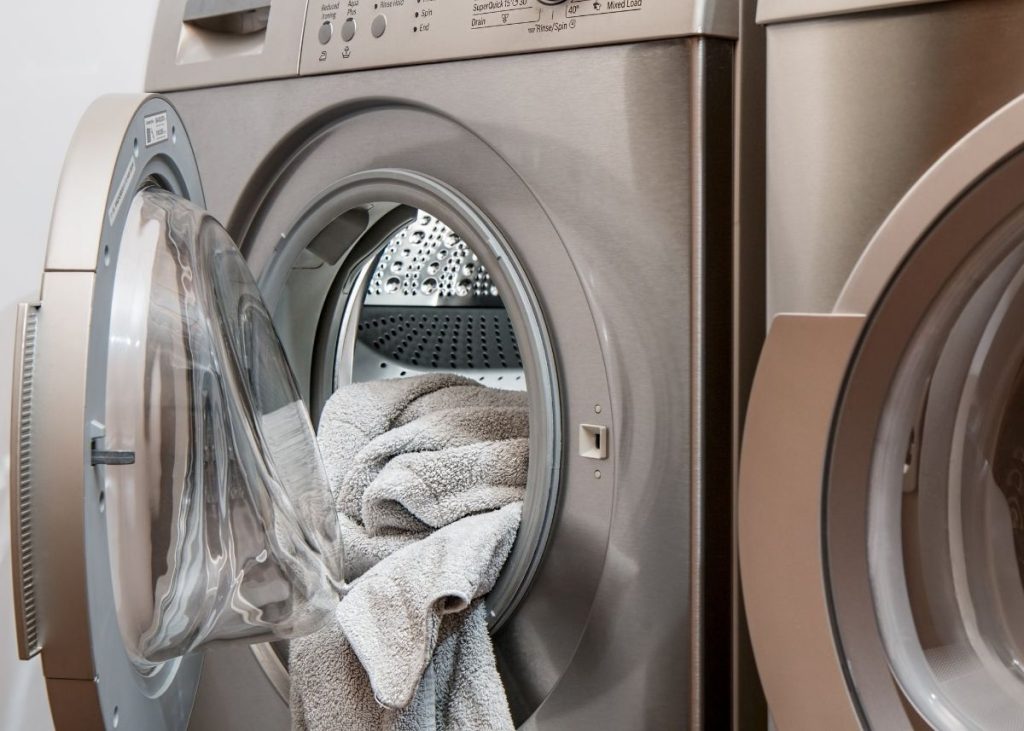Can Down Jackets Be Washed in a滚筒洗衣机?