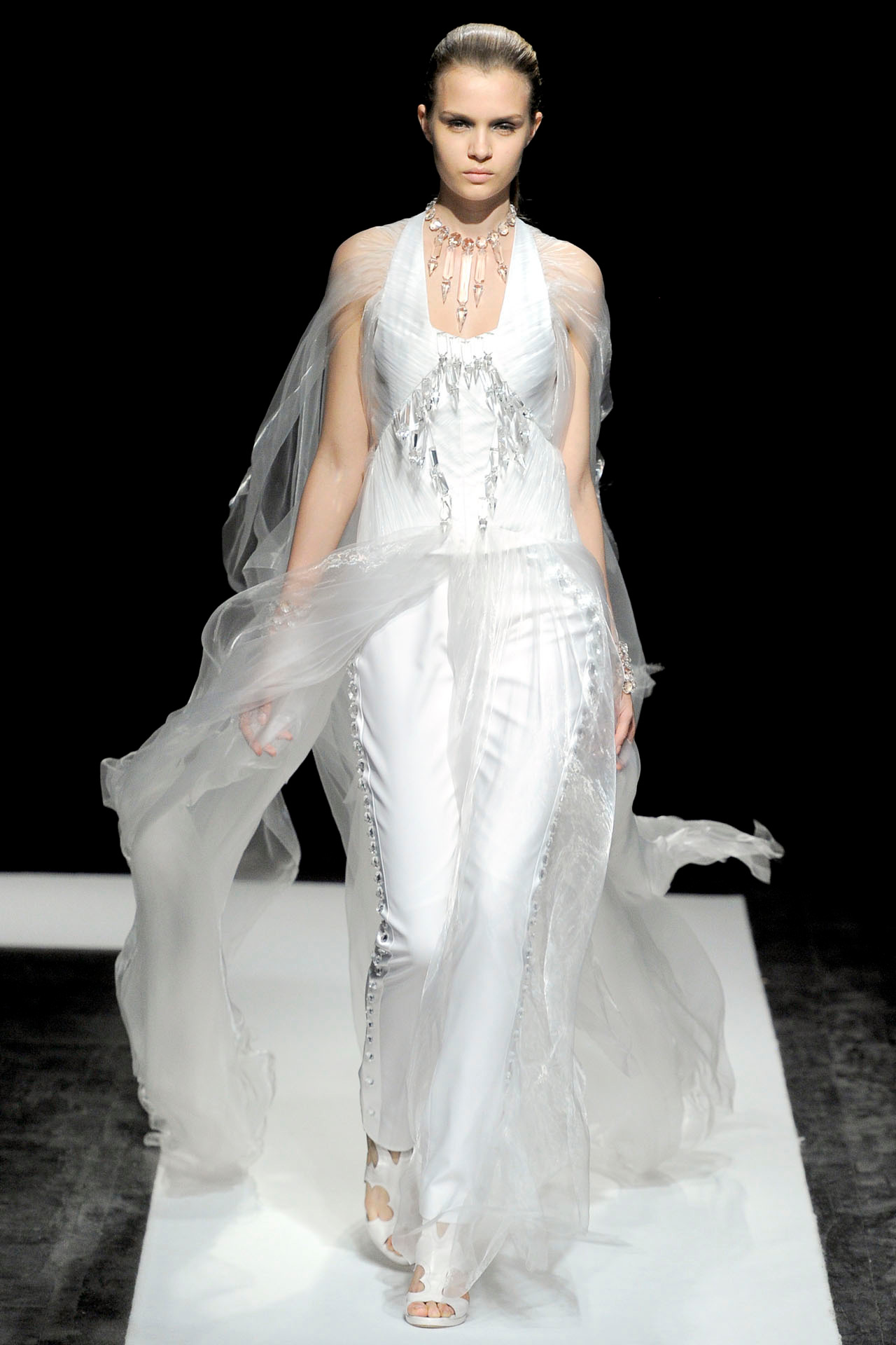 Title: The Art of Crossdressing: A Journey into the World of Womens Fashion