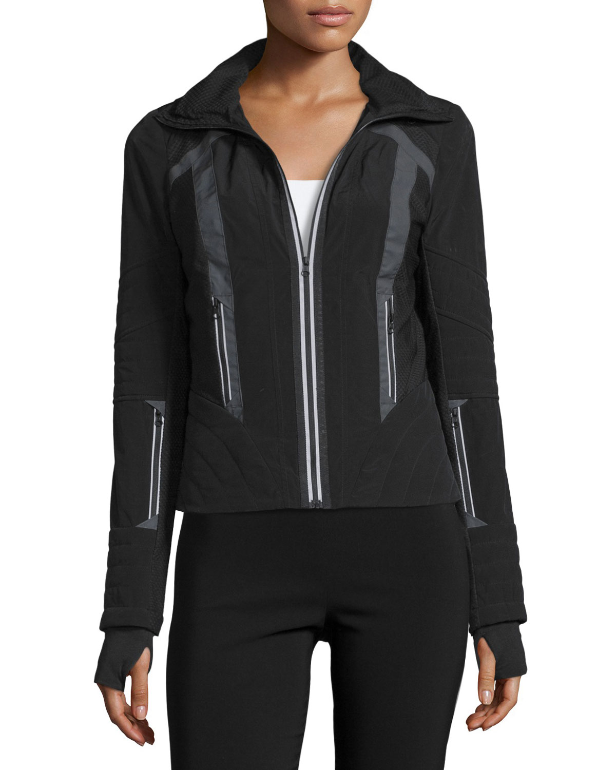 Ladies Windbreaker外套， A Fashionable and Functional Piece for the Modern Woman