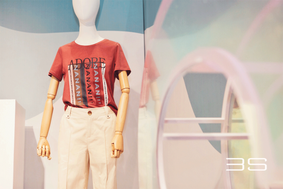 Title: Summer Fashion Essentials: The Latest Collection of Womens Clothing