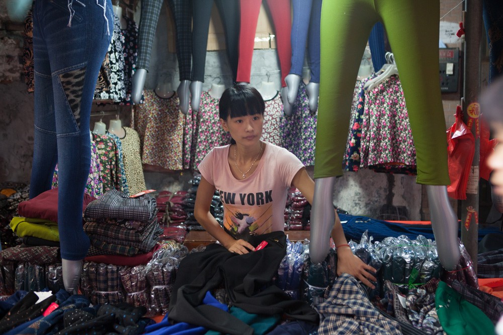 Title: A Glimpse into Guangzhous Fashion World: Unveiling the Best Womens Clothing Brands