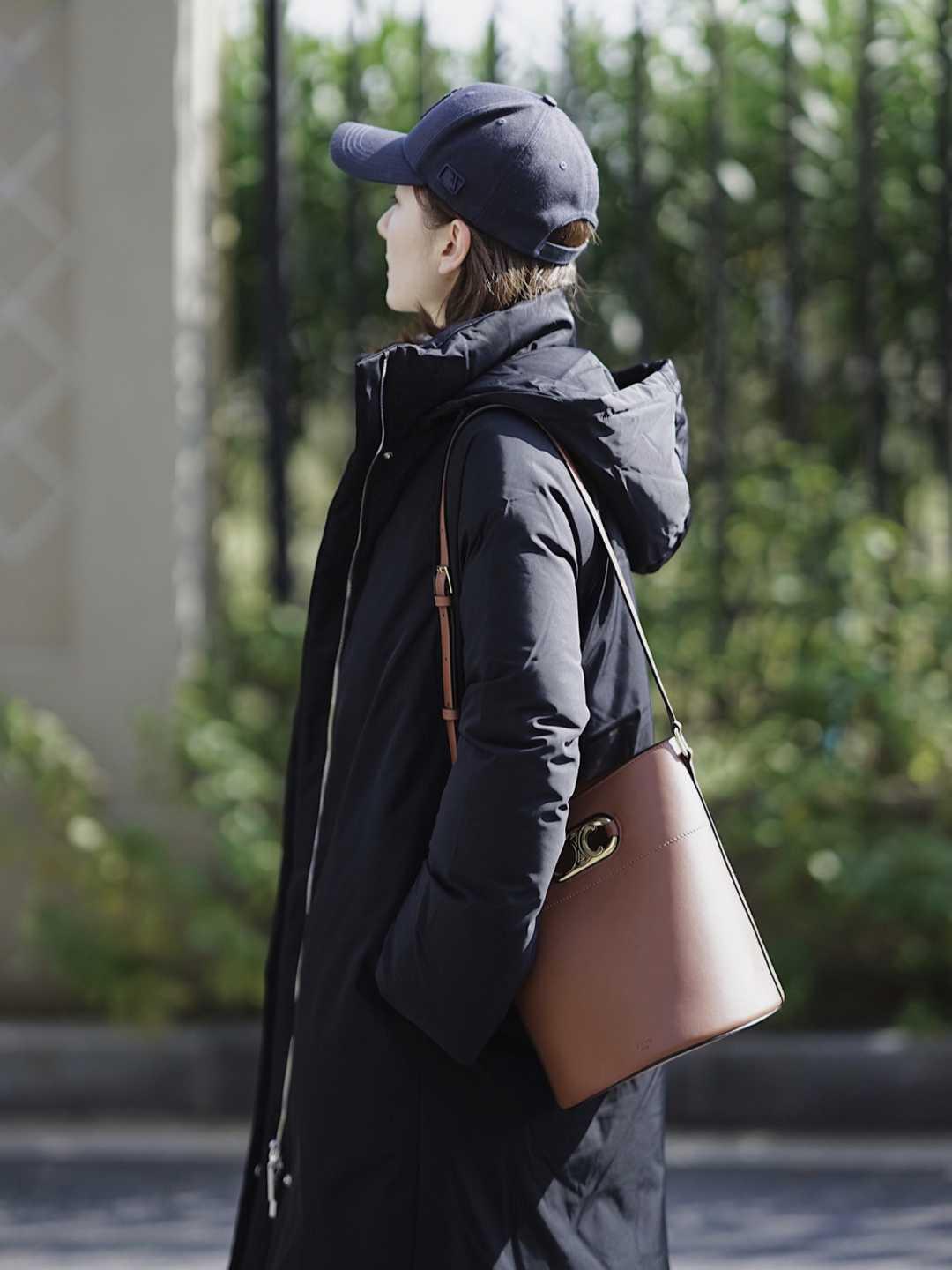 Title:太子龙羽绒服价格
