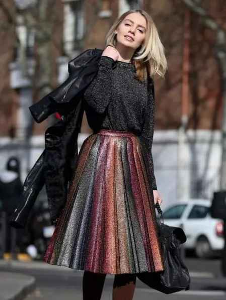 Title: Mommy Fashion: A Revolution in Motherhood and Style