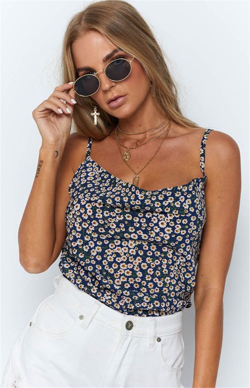 Title: Summer Fashion: The Perfect Outfits for Womens Tops