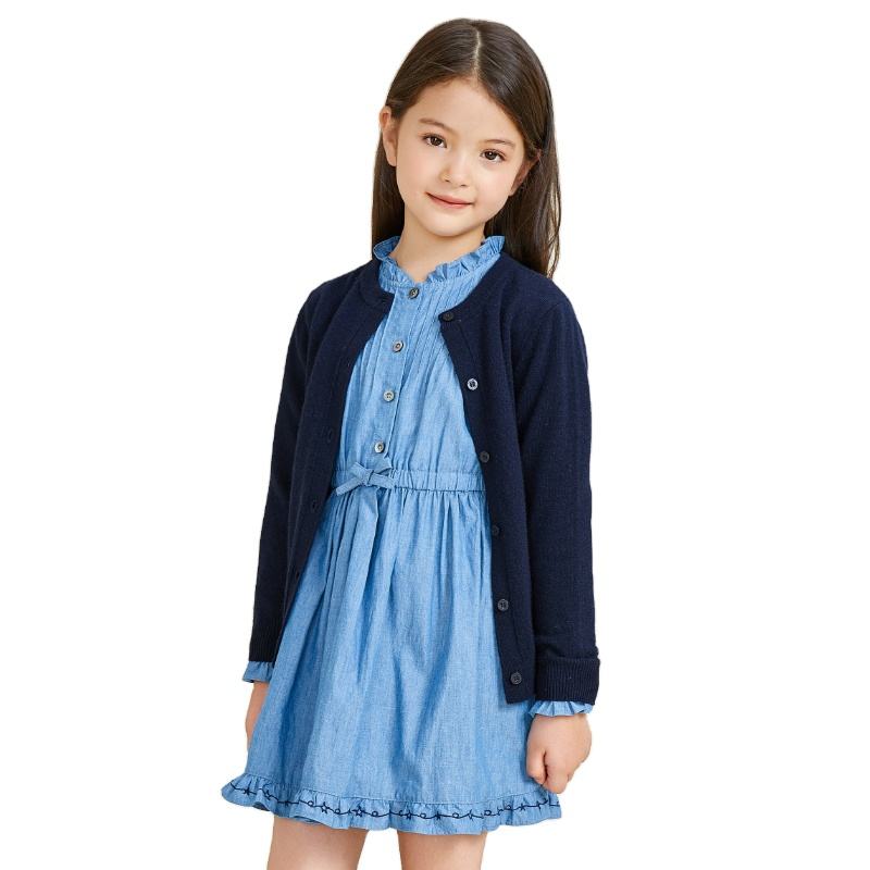 Childrens Down Vest: A Fashionable and Functional Winter Clothing Option