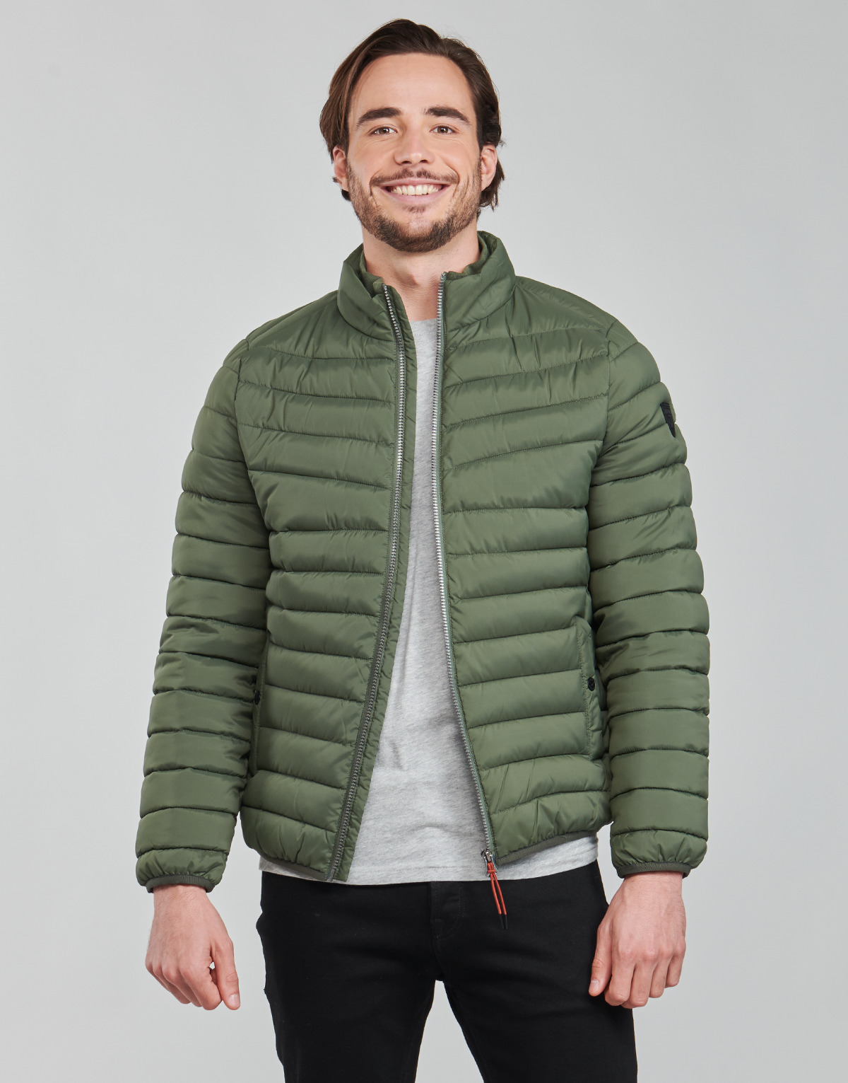 Title: Is Kamooze a Brand in the Field of Down Coats?