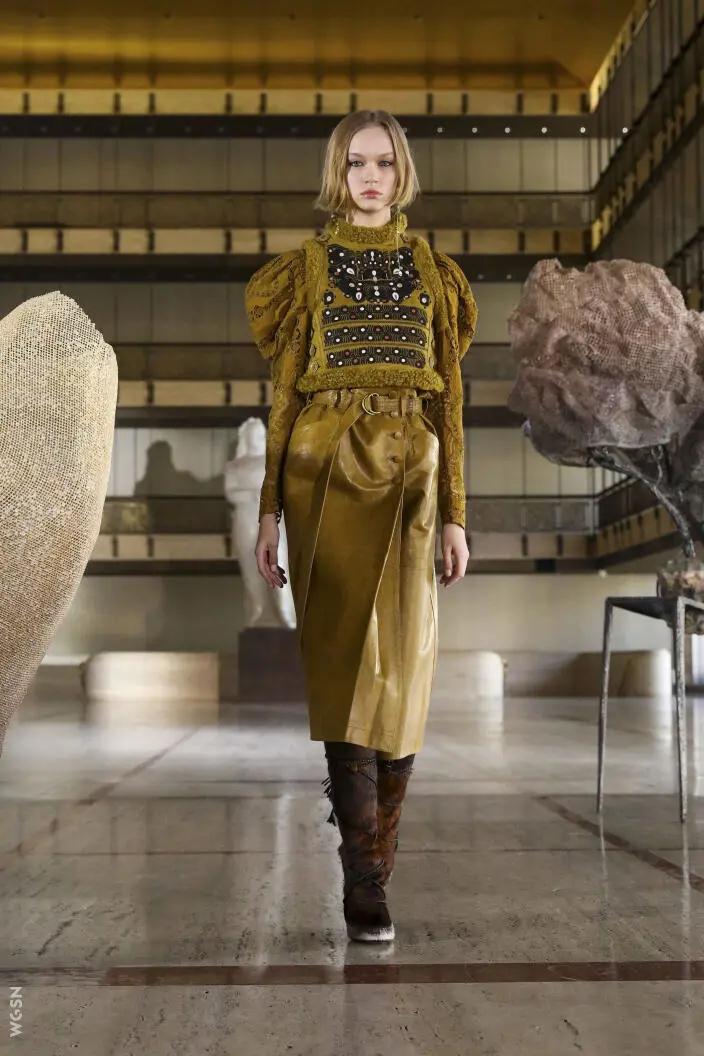 Title: Unveiling the World of Artistic Womens Clothing Brands: A Journey Through Timeless Elegance