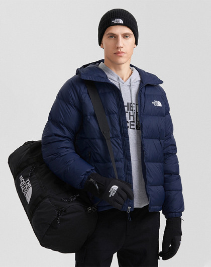 Title: A Review of The North Face羽绒服，Quality, Warmth, and Style