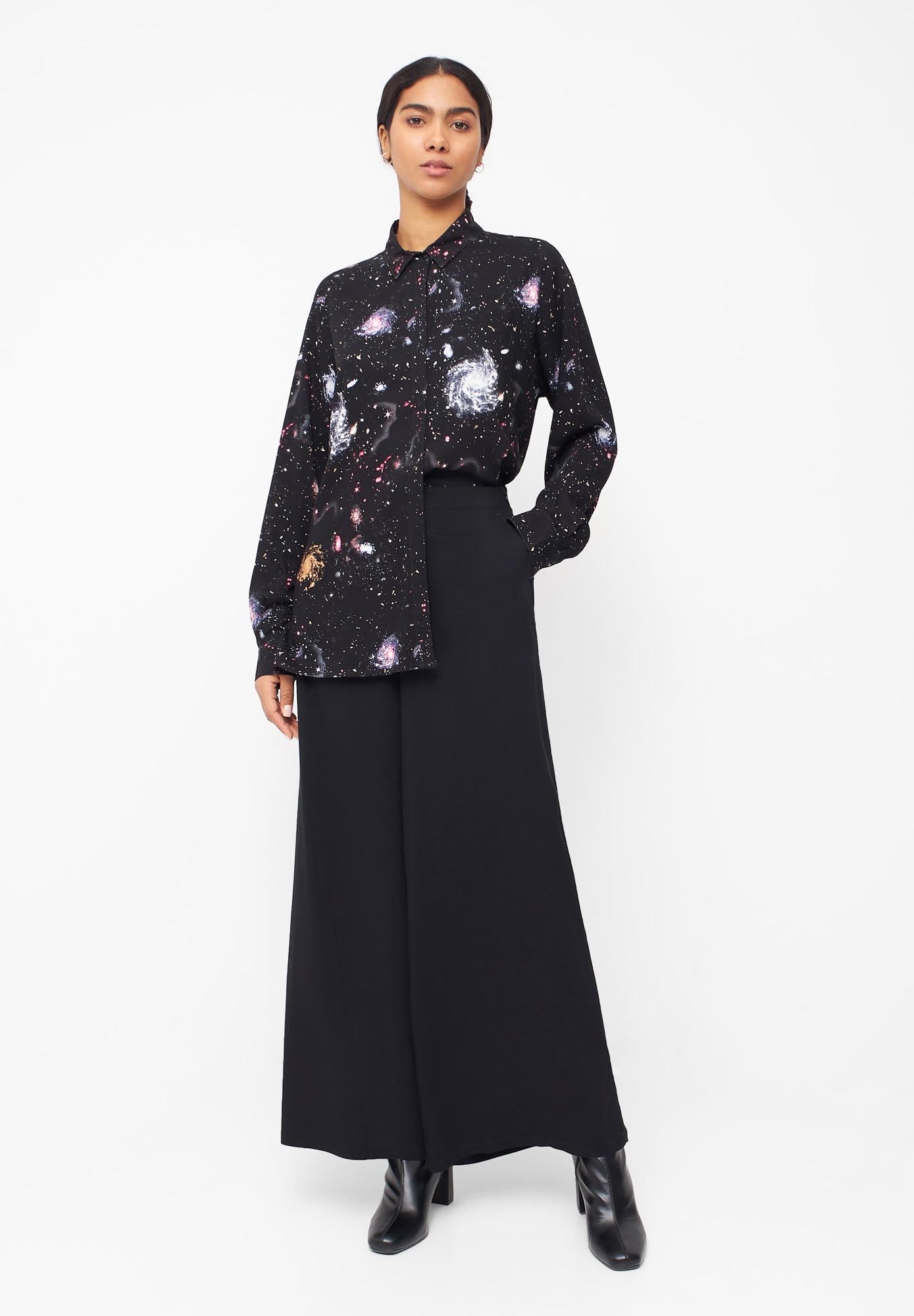 Title: Revealing the Elegance: Unraveling the Allure of Gui Zi Womens Clothing