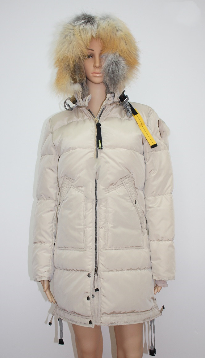 The Warmth of Shearling: A Womens Guide to Lambskin羽绒服