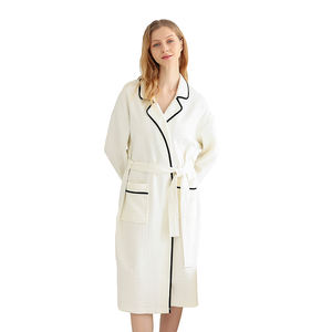 Title: Revamp Your Wardrobe with Our Exquisite Womens Fall Collection: A Perfect Blend of Style and Comfort