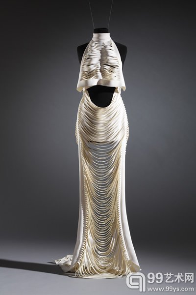 The Art of Rubber Fashion: Transforming Pencil Retractors into Imaginative Womens Clothing