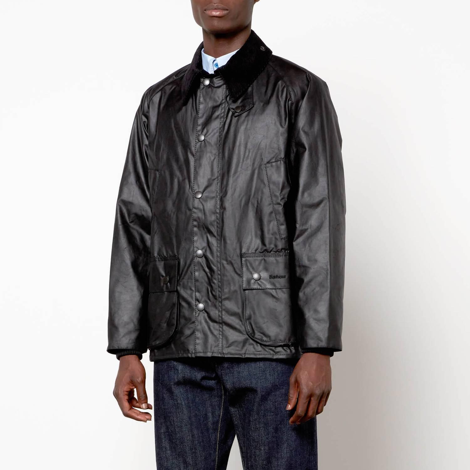How to Remove Old Oil Stains from a Down Jacket