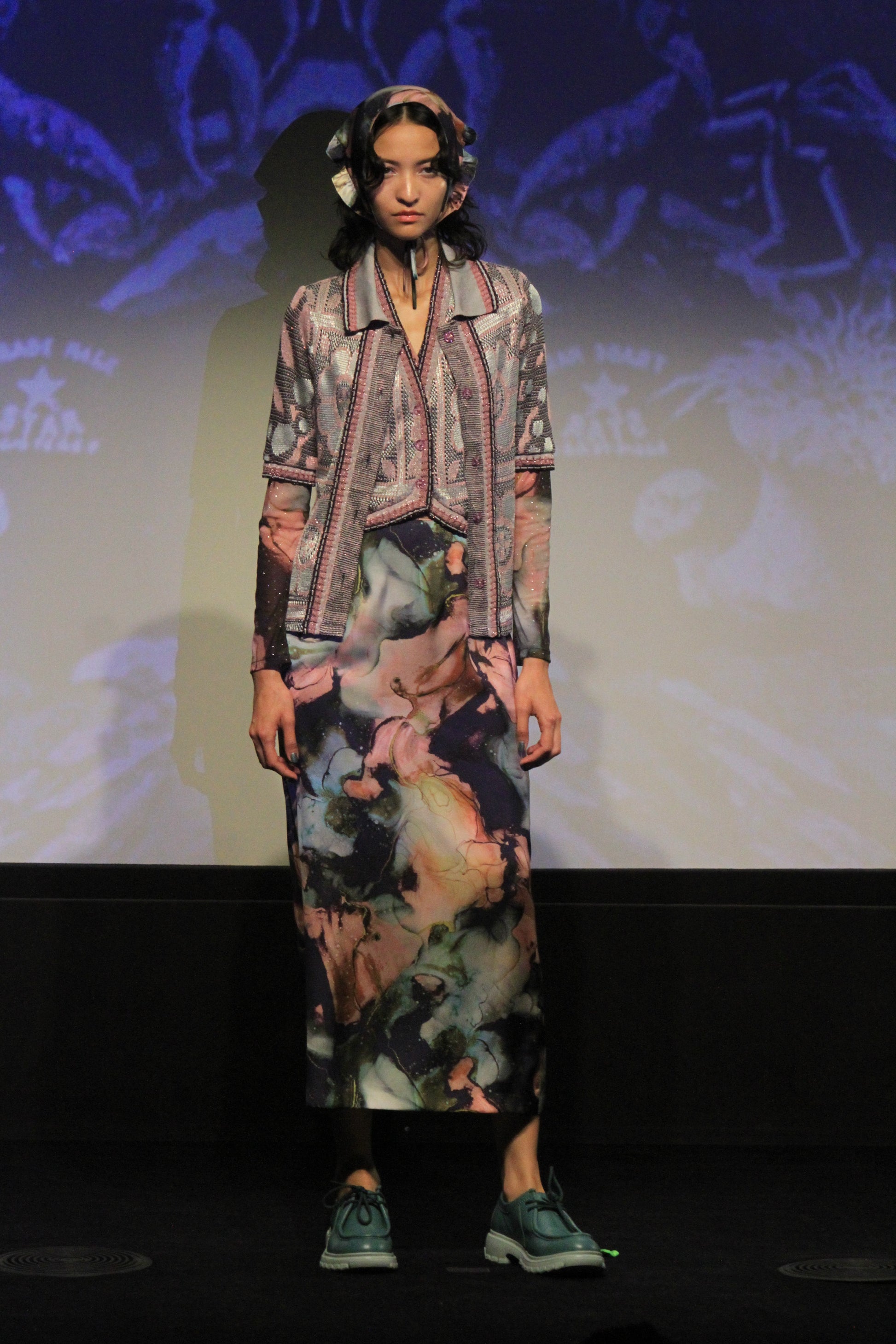 Title: Unveiling the Mystery: Xu Kais Unexpected Crossover into Womens Fashion