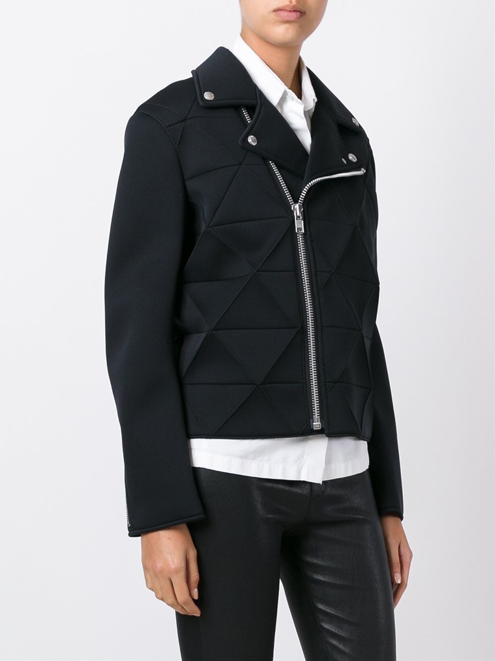 Title: Exploring the Quality of Junyu Featherless Down Jackets