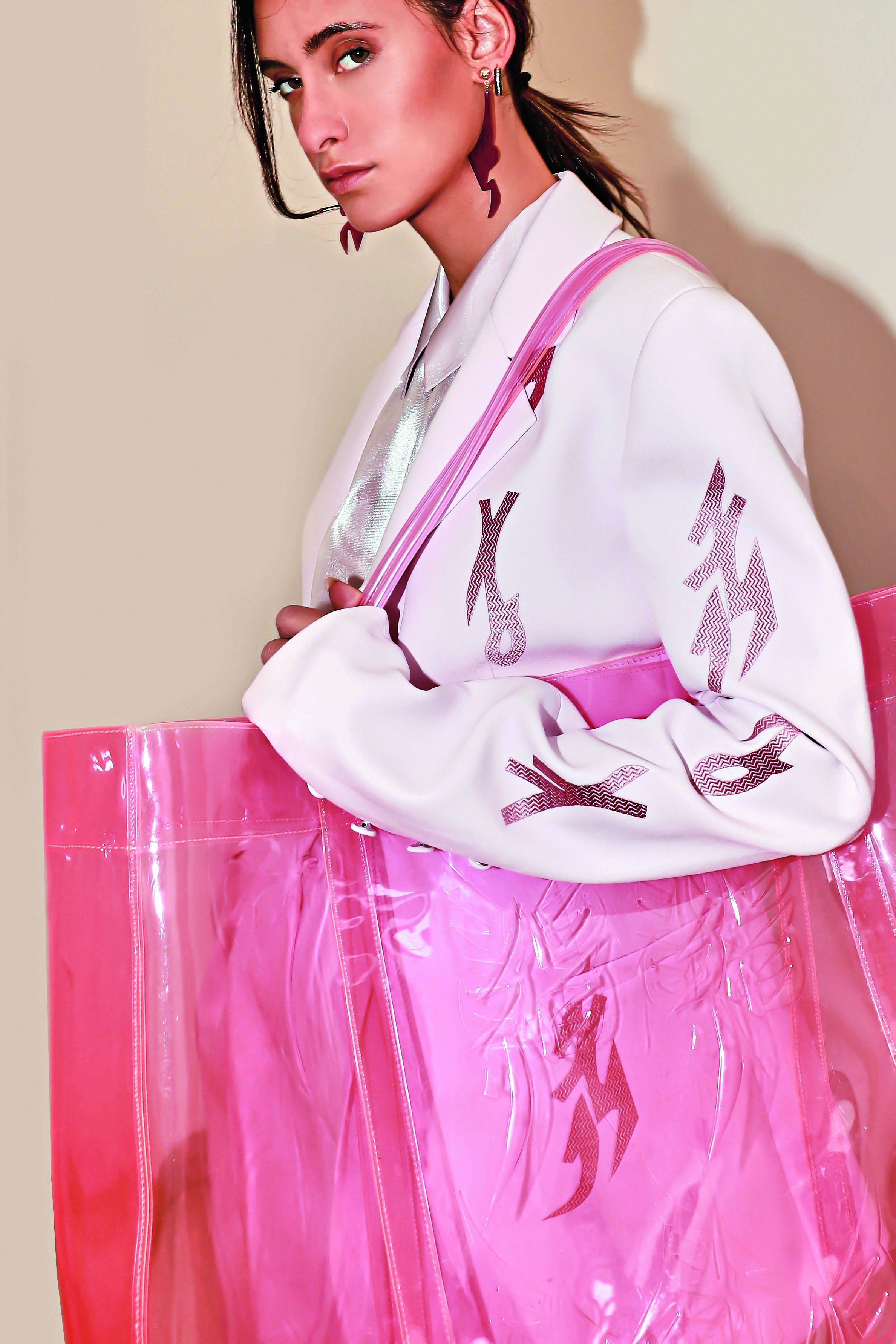 Title: Unveiling the Elegance: A Comprehensive Guide to Chinese Womens Fashion