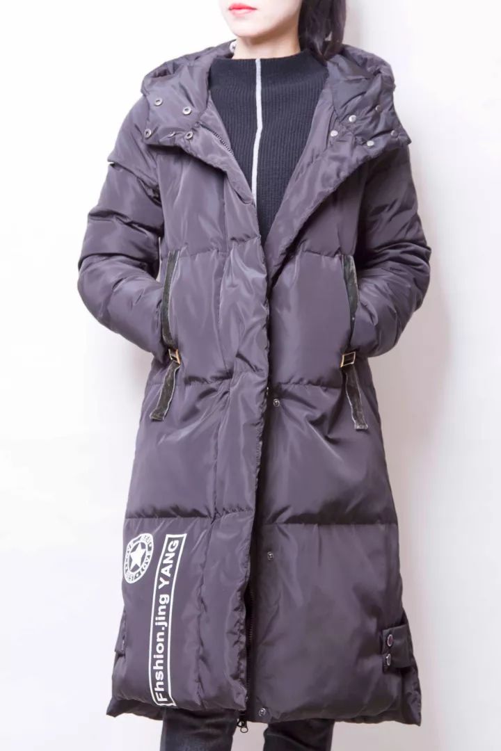 Title: Soouter羽绒服旗舰店，时尚与品质的完美结合