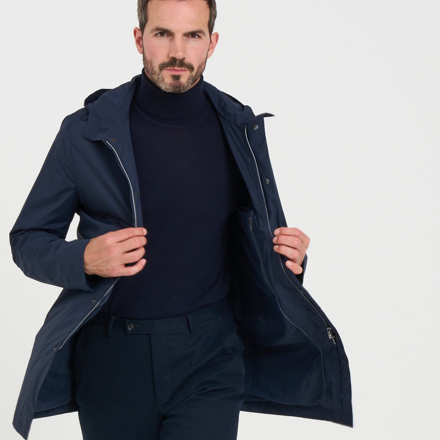 TRENDiano Feather Coats: Fashionable and Functional Outerwear for a Chill Winter