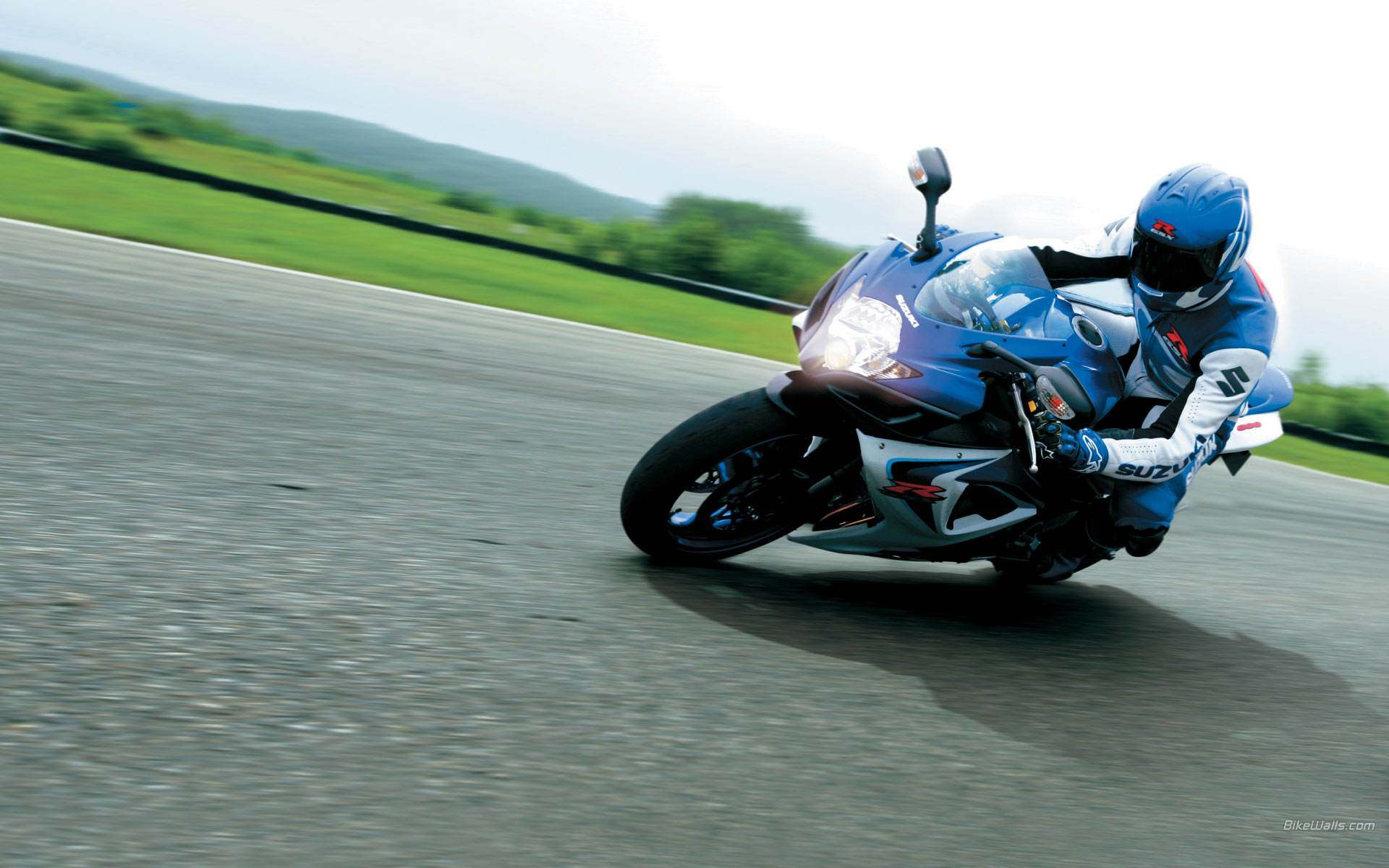 Title: Suzuki Motorcycles: A Timeless Classic for Womens Fashionable Riding