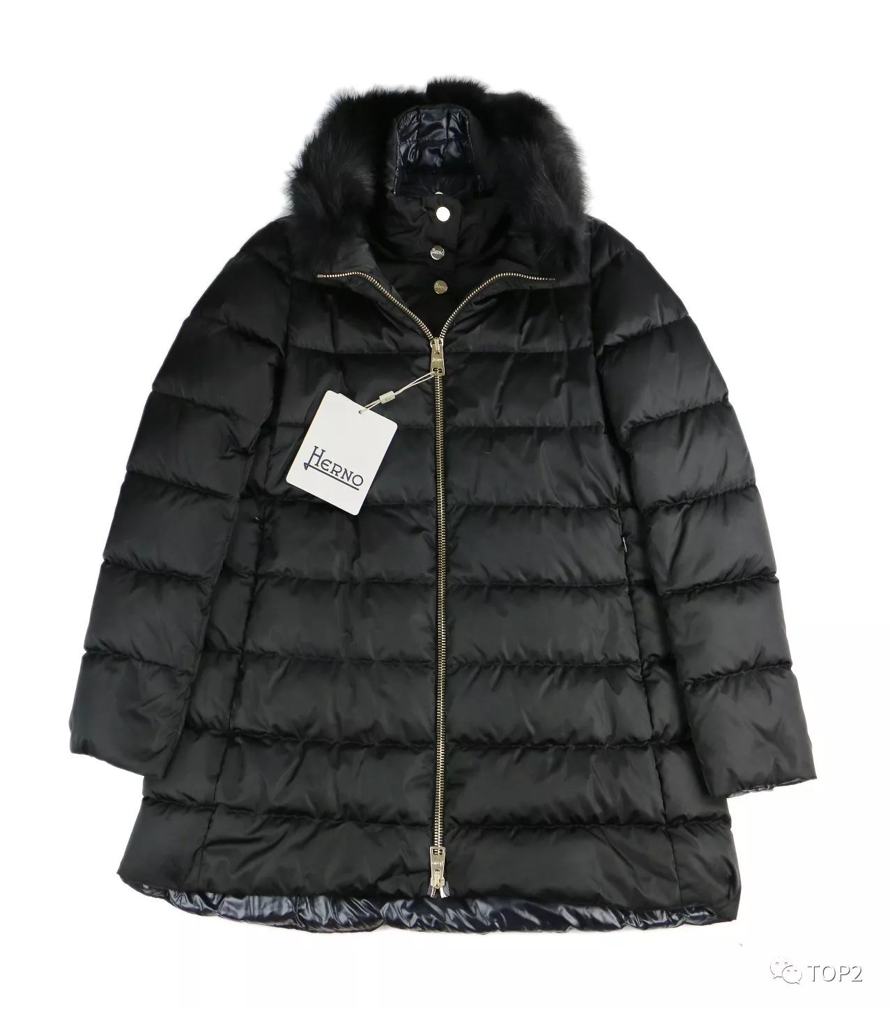Montagne羽绒服从轻盈到温暖的时尚转变
