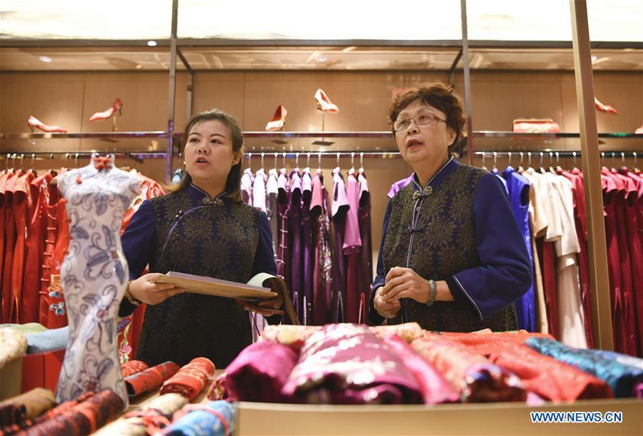 Title: Unveiling the Allure of Lianhuan Womens Clothing: A Journey Through Time and Style