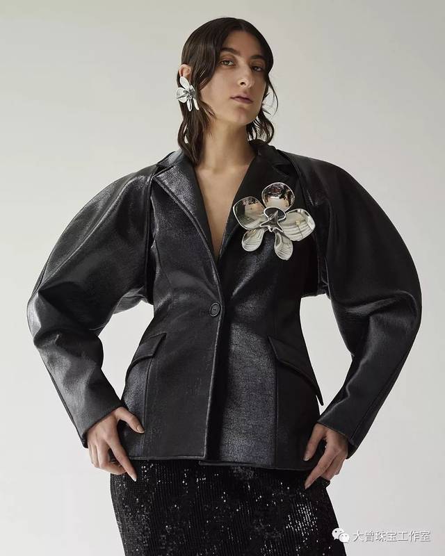Queen Fashion: The Ultimate Guide to the Best Womens Clothing