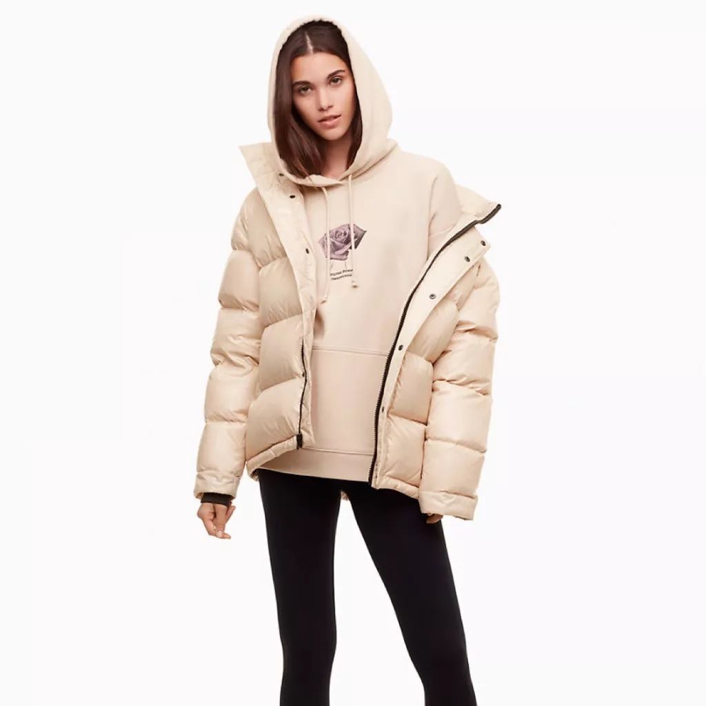 Goose Feather羽绒服，保暖与时尚的完美结合