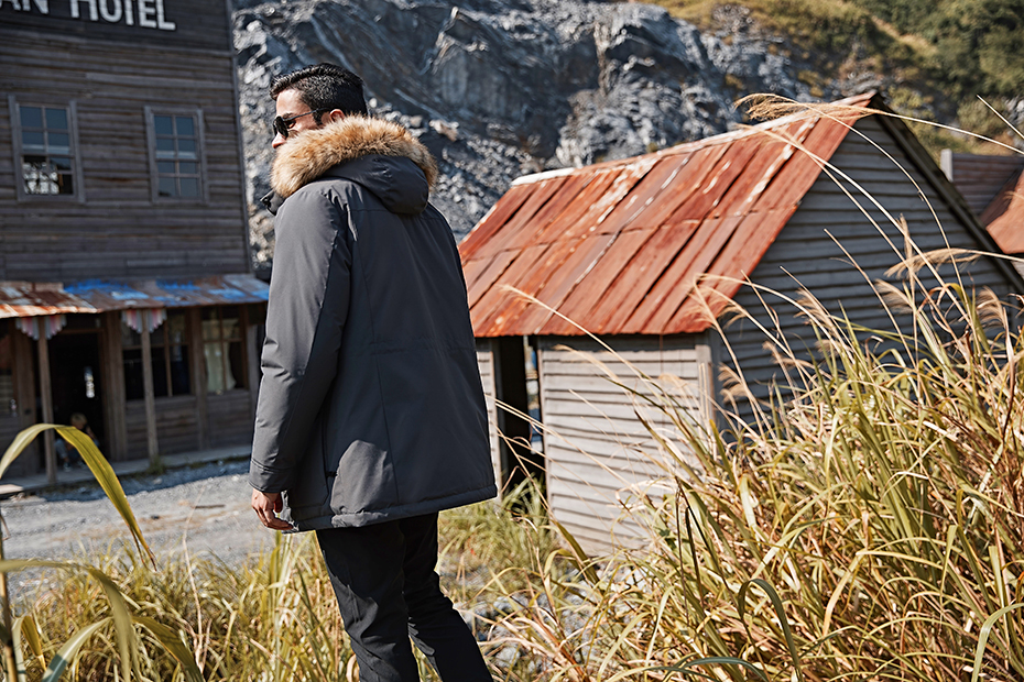 Feathered Warmth for the Mature Man: A Guide to Selecting the Best Mens羽绒服