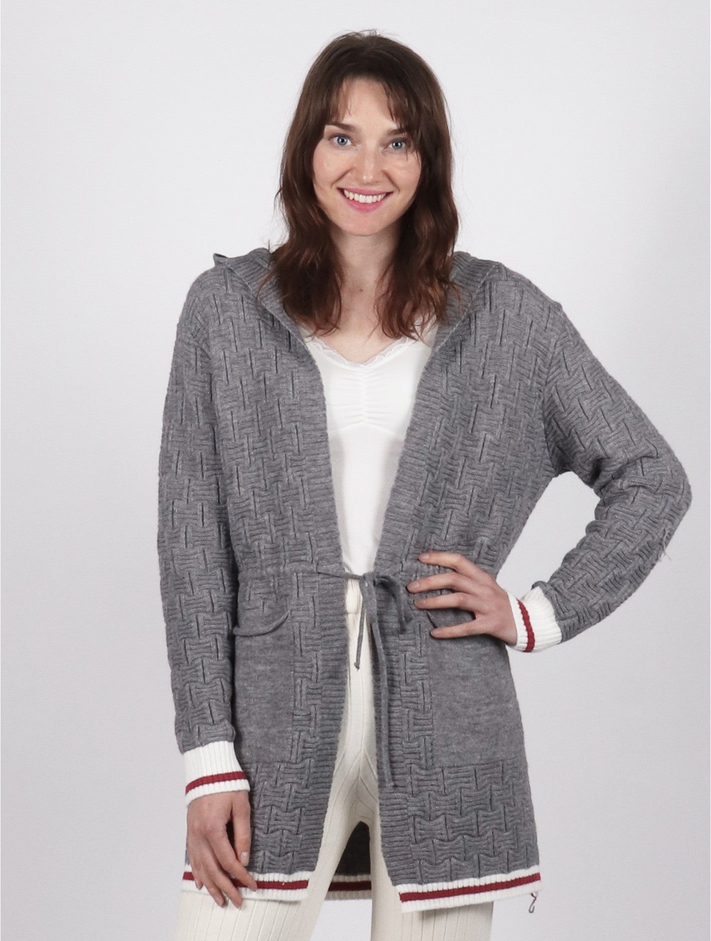 Title: Eland Womens Clothing: A Fashionable and High-Quality Brand