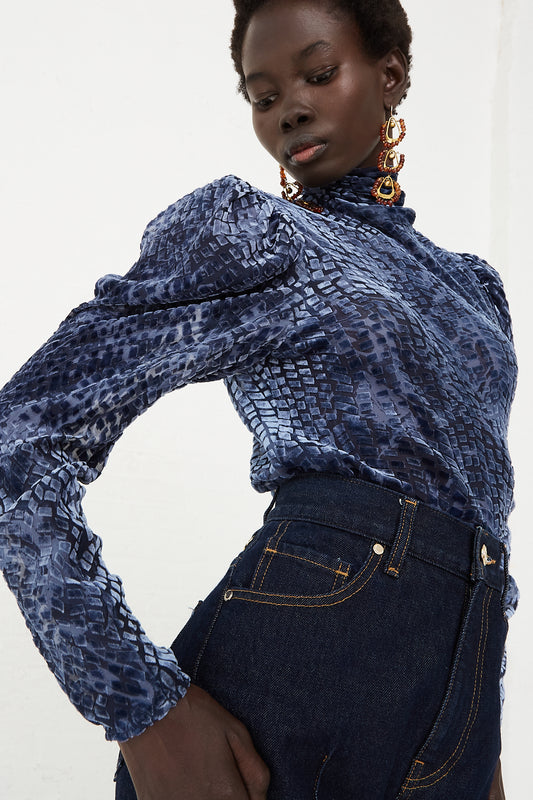 Title: The Art of Ells Rock Womens Clothing: A Journey through Timeless Style and Comfort