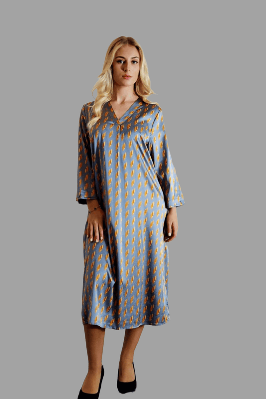 The Elegance of Mulberry Silk Scarves