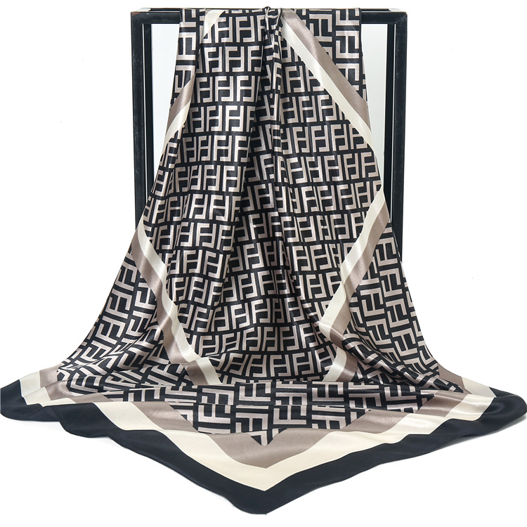 The Scarf of Hangzhou