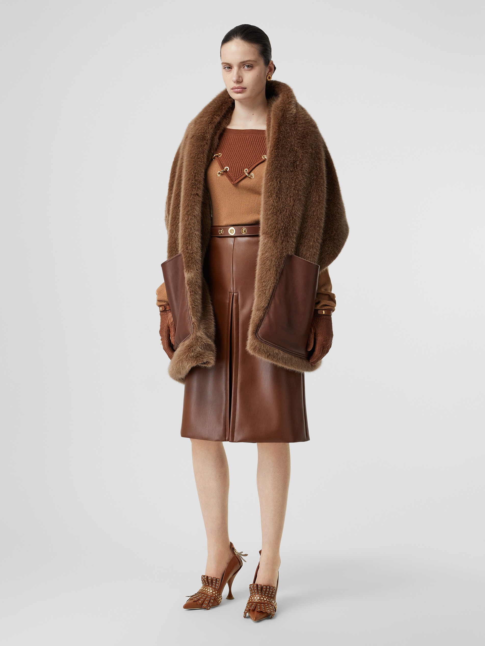 Title: The Art of Combining Fur and Leather in Short Womens Clothing