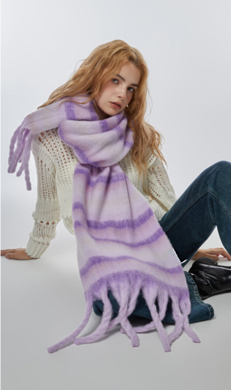 How to Tie a Scarf: A Step-by-Step Video Guide