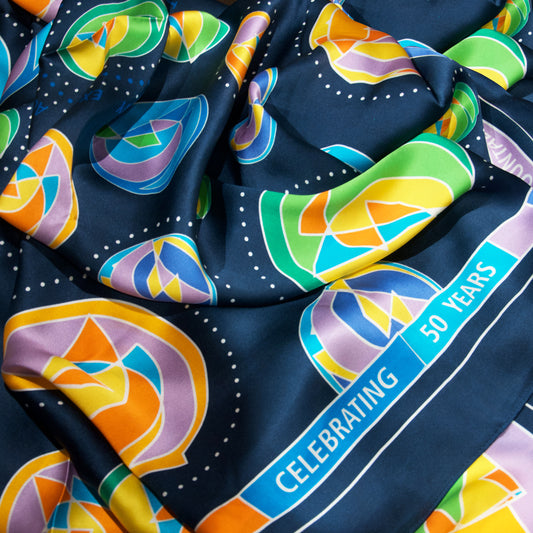 The Year-End Party Scarf: A Symbol of Unity and Celebration