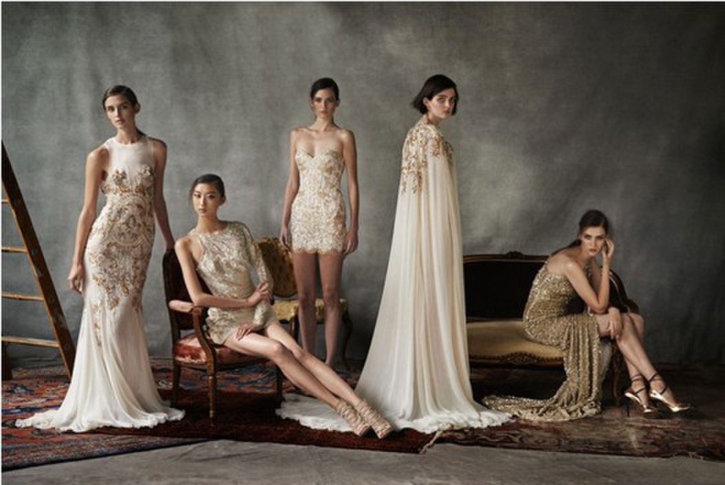 Title: Revealing the Elegance: A Masterpiece of Ping Yu Womens Clothing
