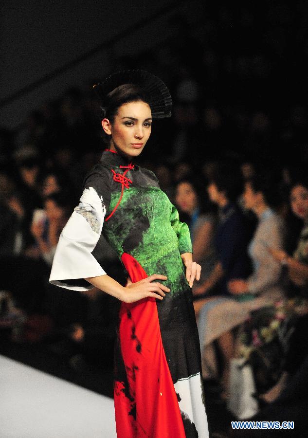 Exploring the Exquisite World of Hang Yige Womens Clothing: A Masterpiece of Chinese Fashion