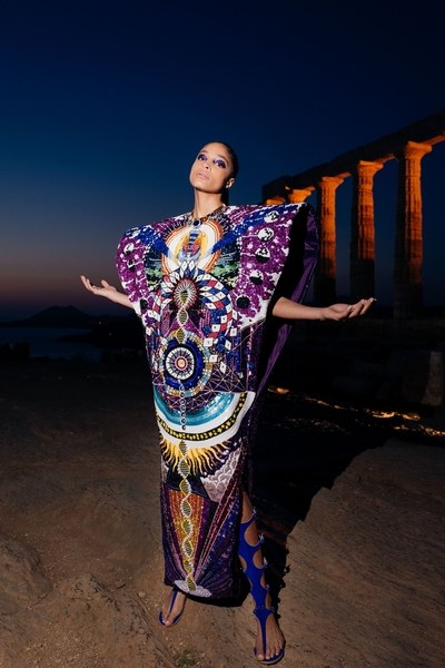 Title: Exploring the World of STG Womens Fashion: A Cultural and Historical Journey