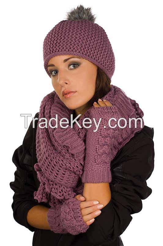 One-Piece Knitting of Hat and Scarf