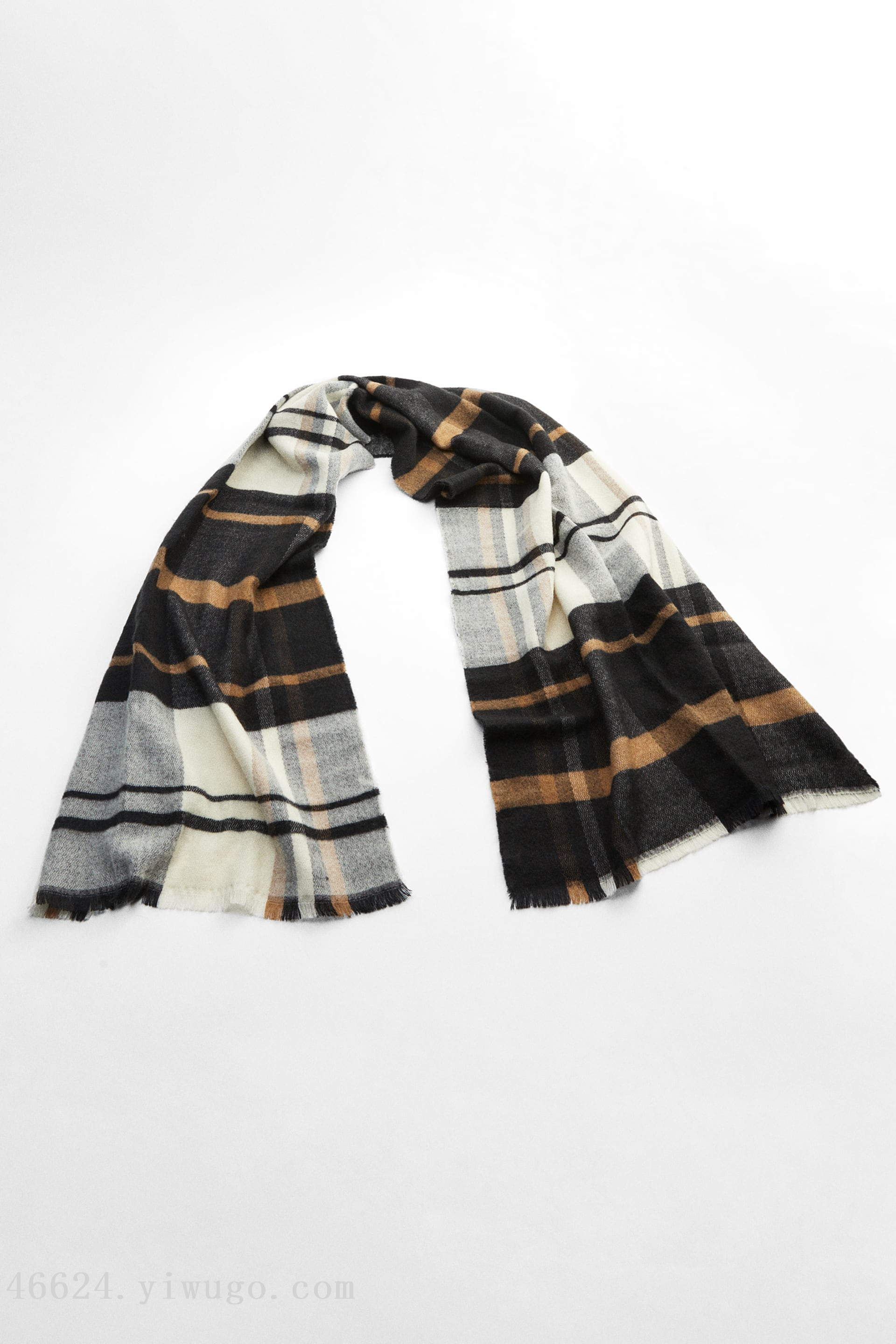 How to Fold a Scarf into an Attractive Shape