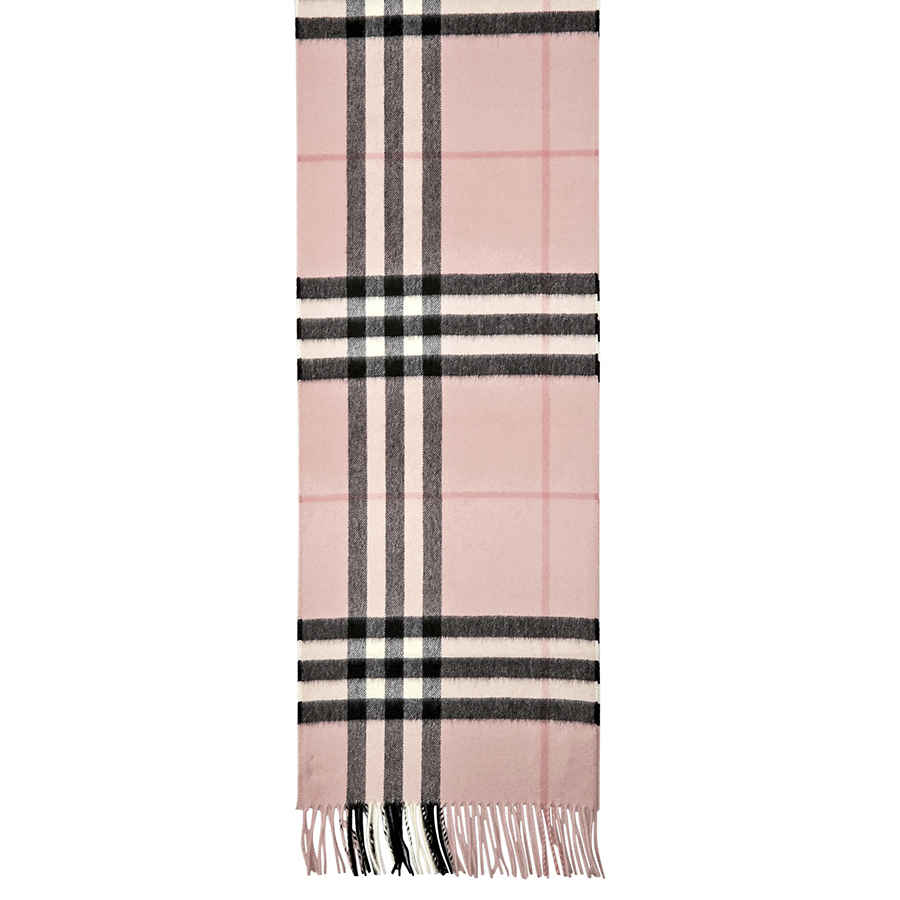 CHANELS CASHMERE SCARVES: A PLUSH, TIMELESS TREASURE