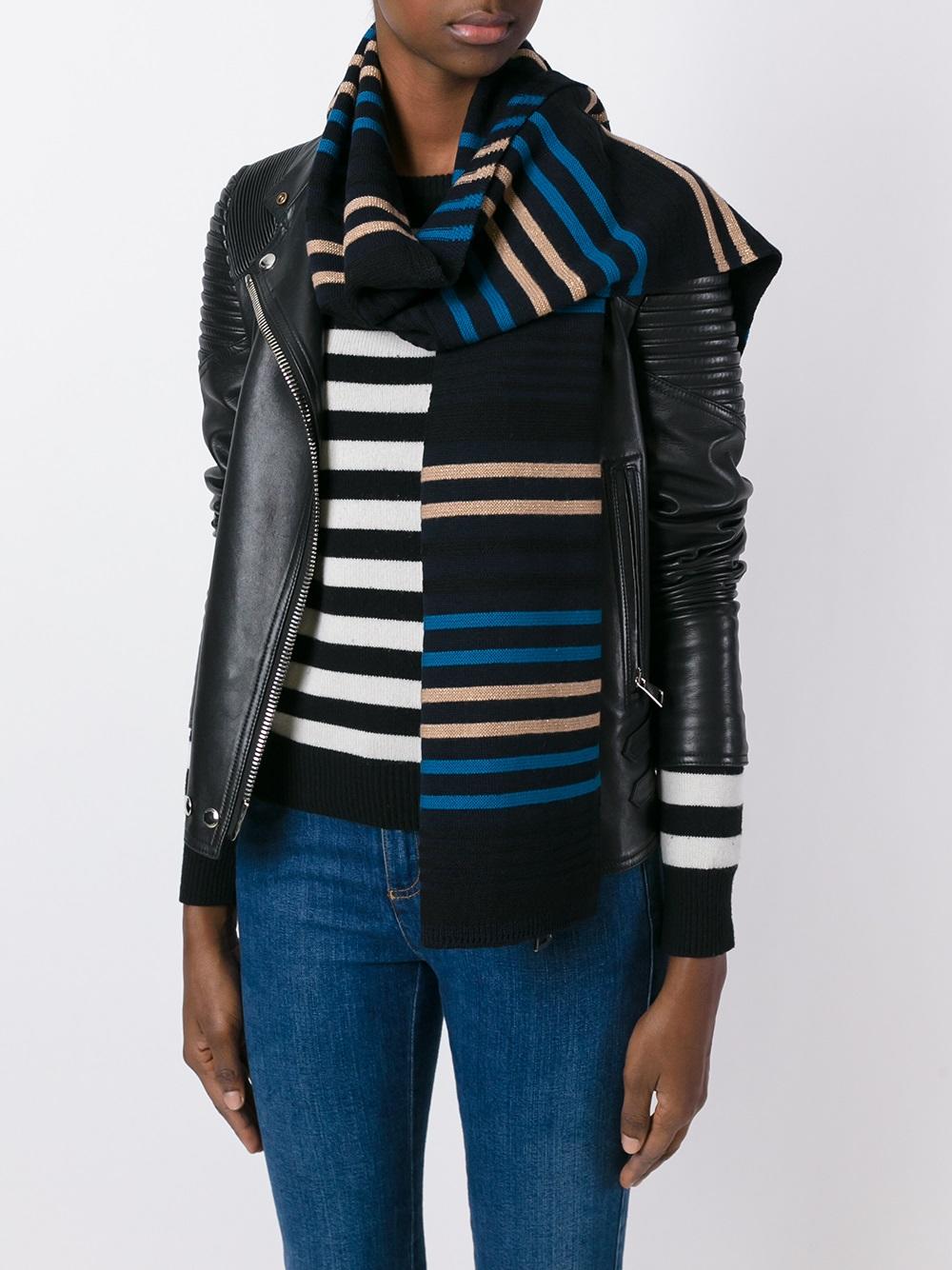 How to Tie a Scarf: A Guide to Fashionable Styles