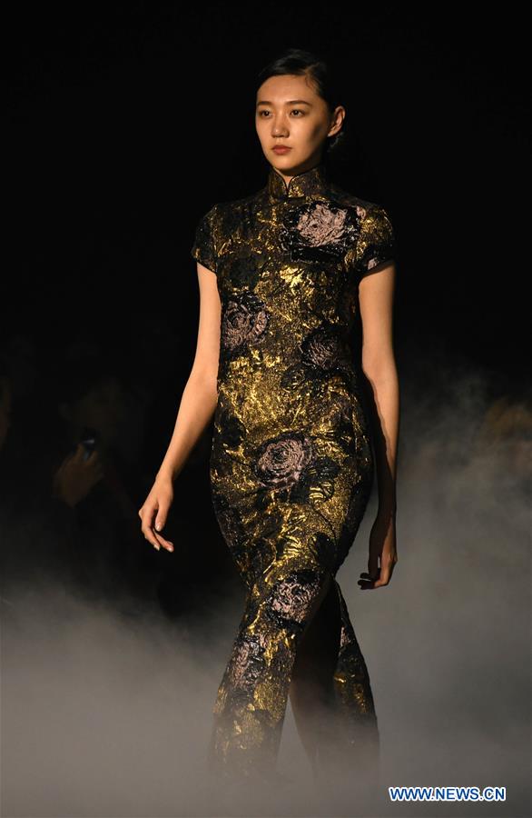 Title: Embracing Cultural Beauty: A Comprehensive Guide to Chinese Winter Fashion
