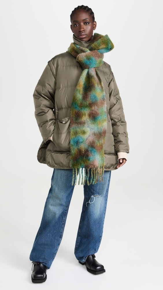 A Winters’s Embrace: The Story of Ance Scarf