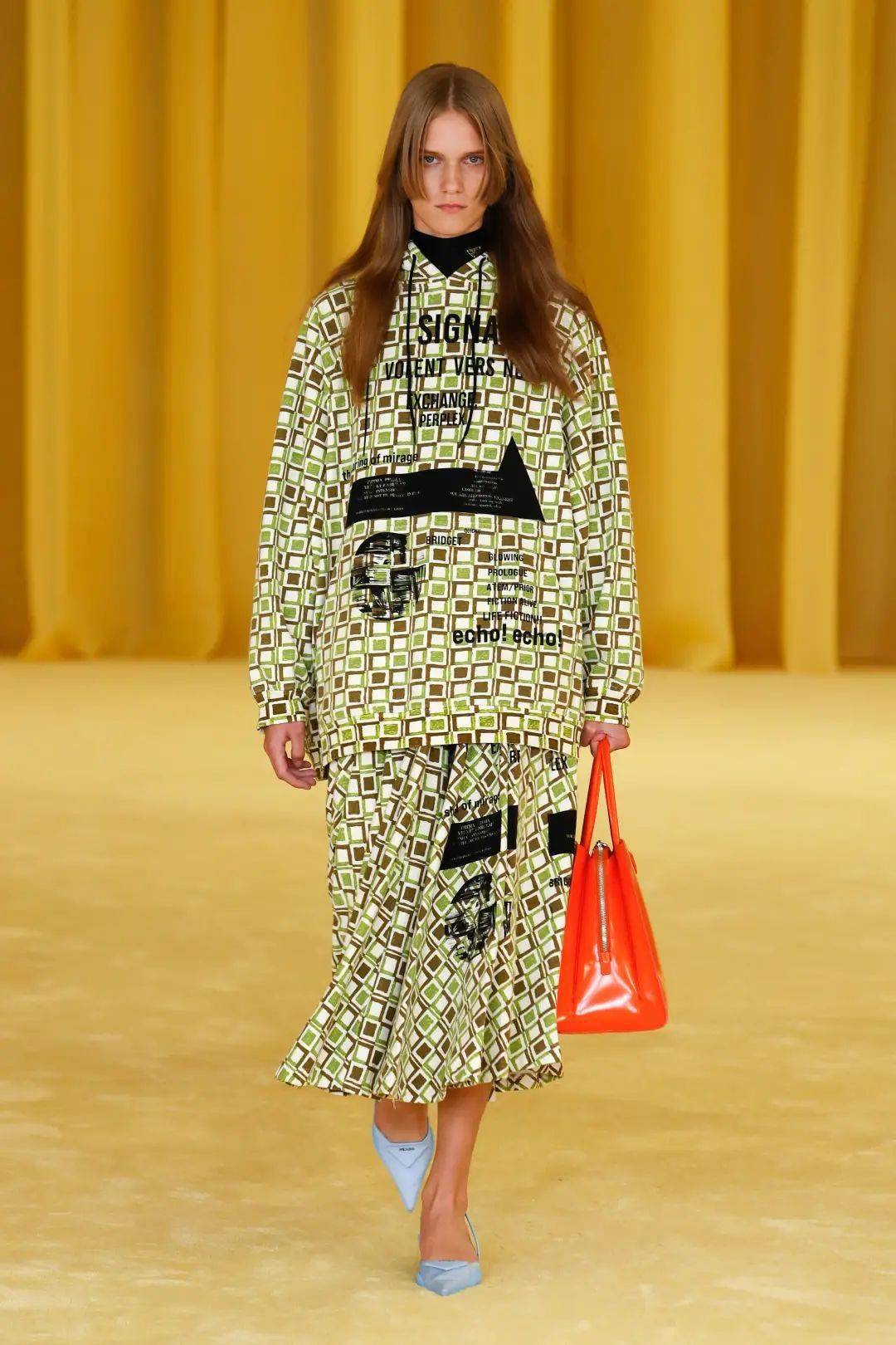 Gucci Ladys Scarves: A时尚Icons Unrivaled Charm