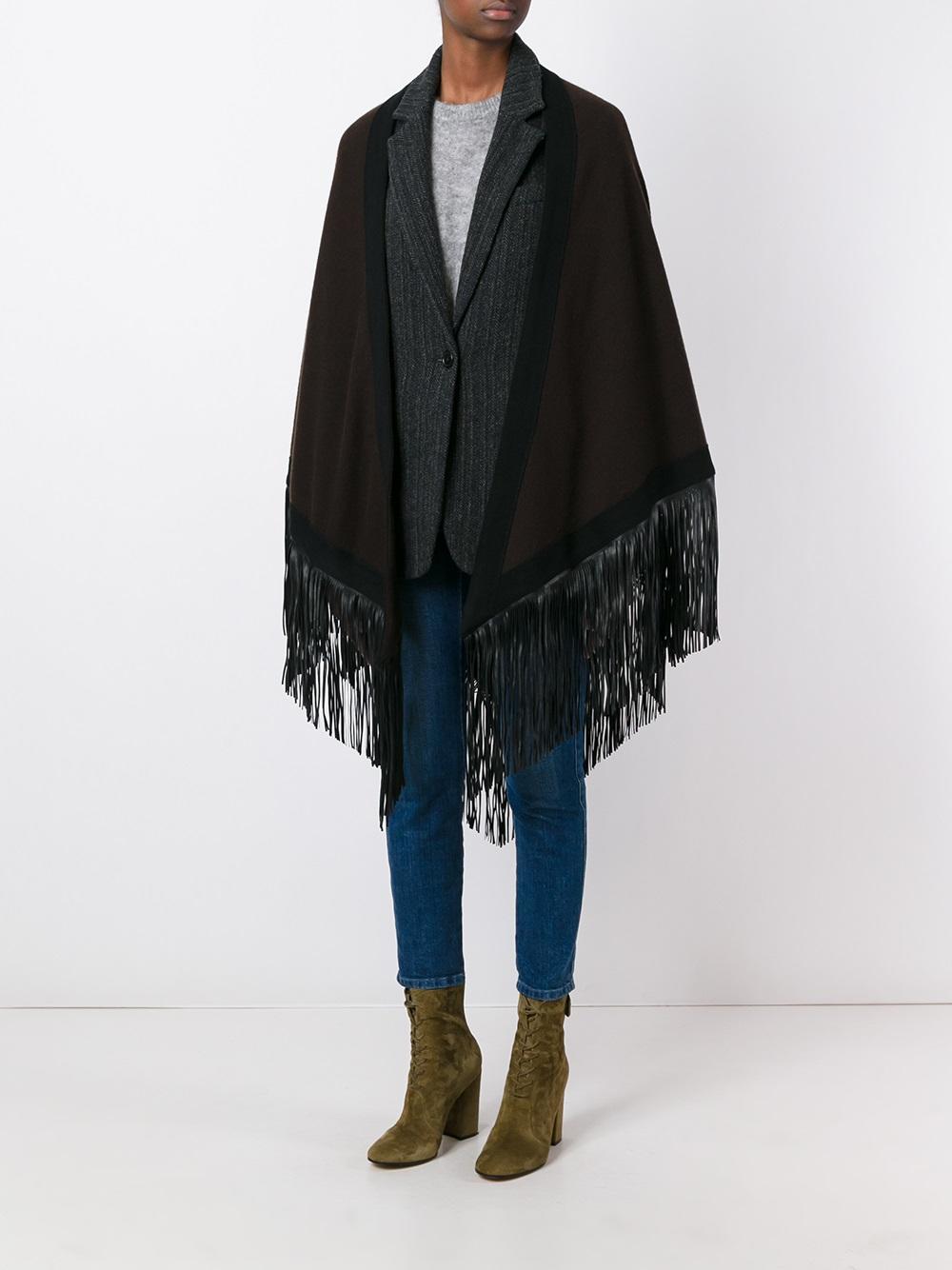 How to Fix the Fringes of a Scarf That Have Become Frayed