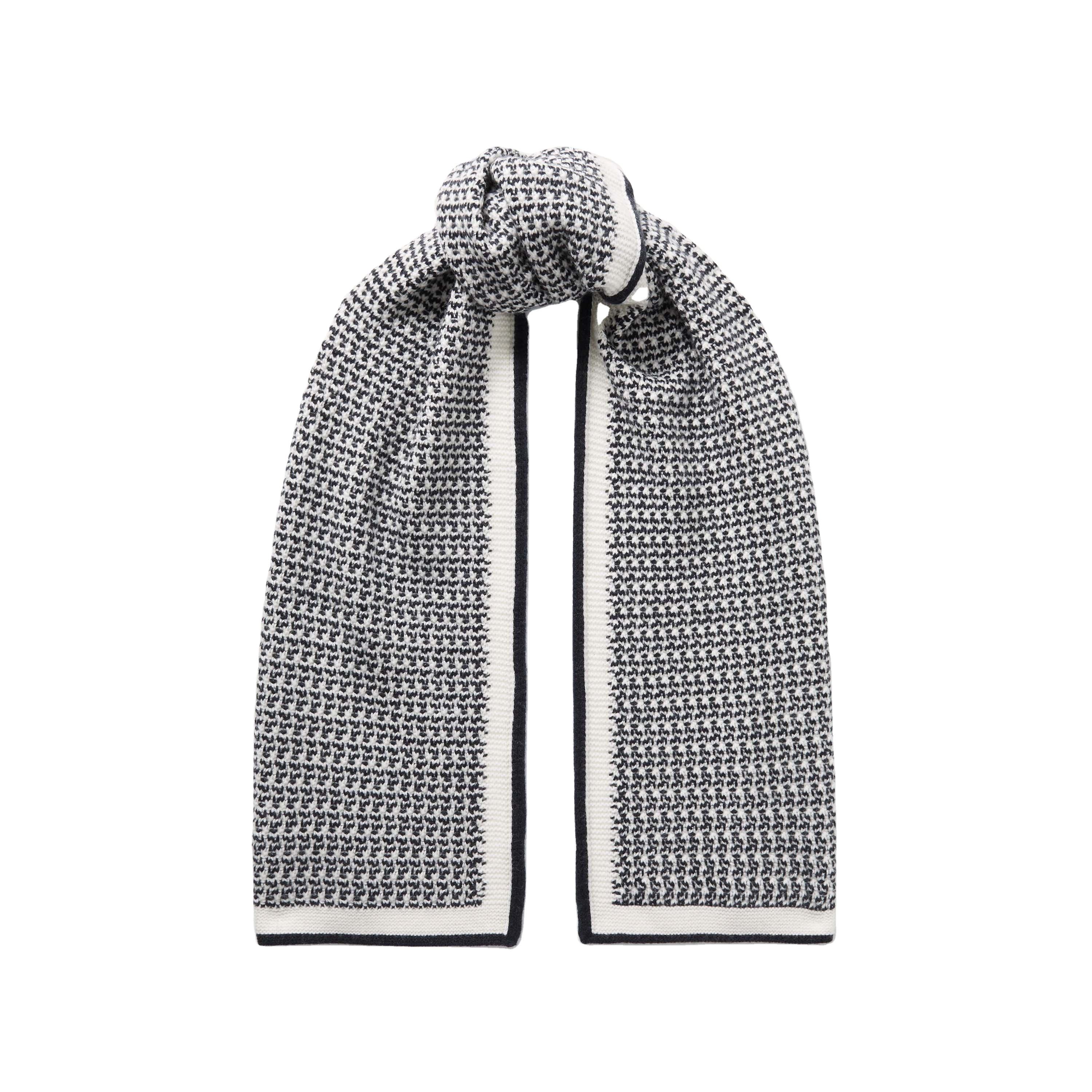 Hermes Lambss Wool Scarf: A Symptom of Luxury and Quality
